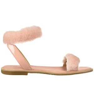 UGG Fluff Springs Sandal